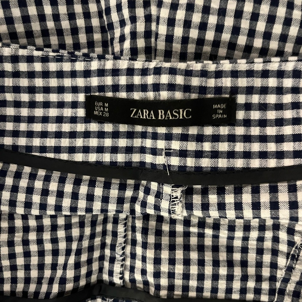 Zara basic flutter short gingham blue and white pattern size medium